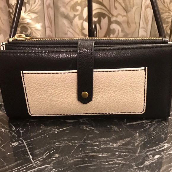 FOSSIL FANTASTIC KEELY TAB CLUTCH WALLET, WOMENS - Picture 1 of 7